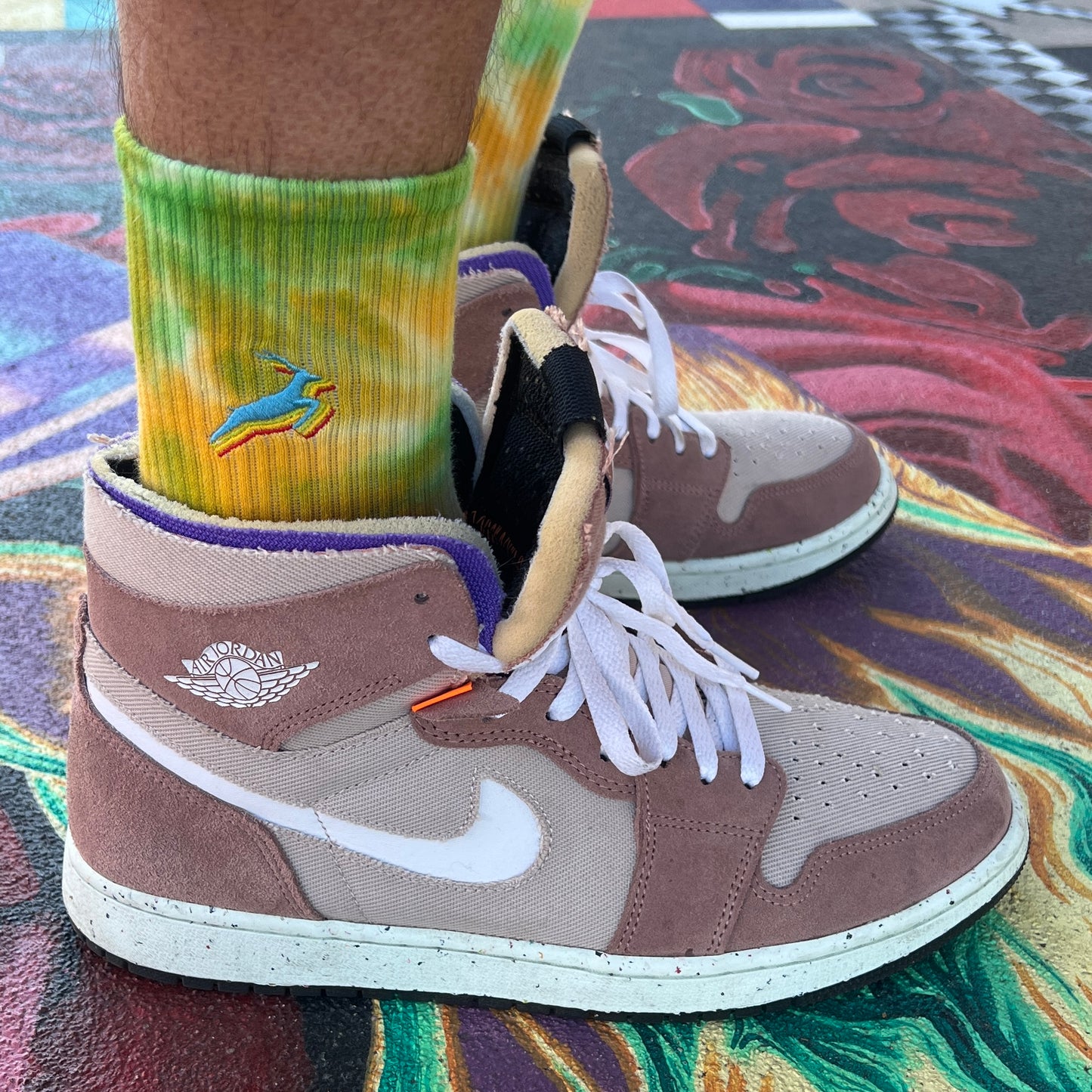 Antelope Embroidered Tie Dye Socks / Sprite